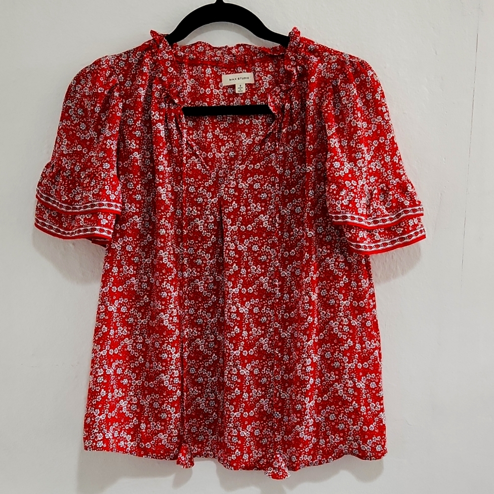 Max Studio Red flower blouse with puffy sleeves. NWOT Flamenco butterfly sleeves
